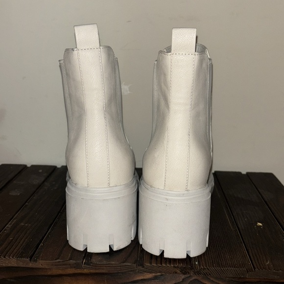 Ivory Booties - Picture 4 of 5